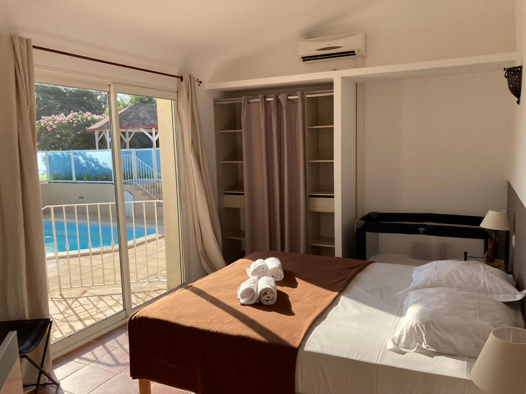 Villas Cala Corsa - 3 Et 4 Chambres - Cala Rossa Porto-Vecchio - Villas Entierement Climatisees Avec Piscine Chauffee Partagee Et Piscines Privees - Internet Gratuit ภายนอก รูปภาพ