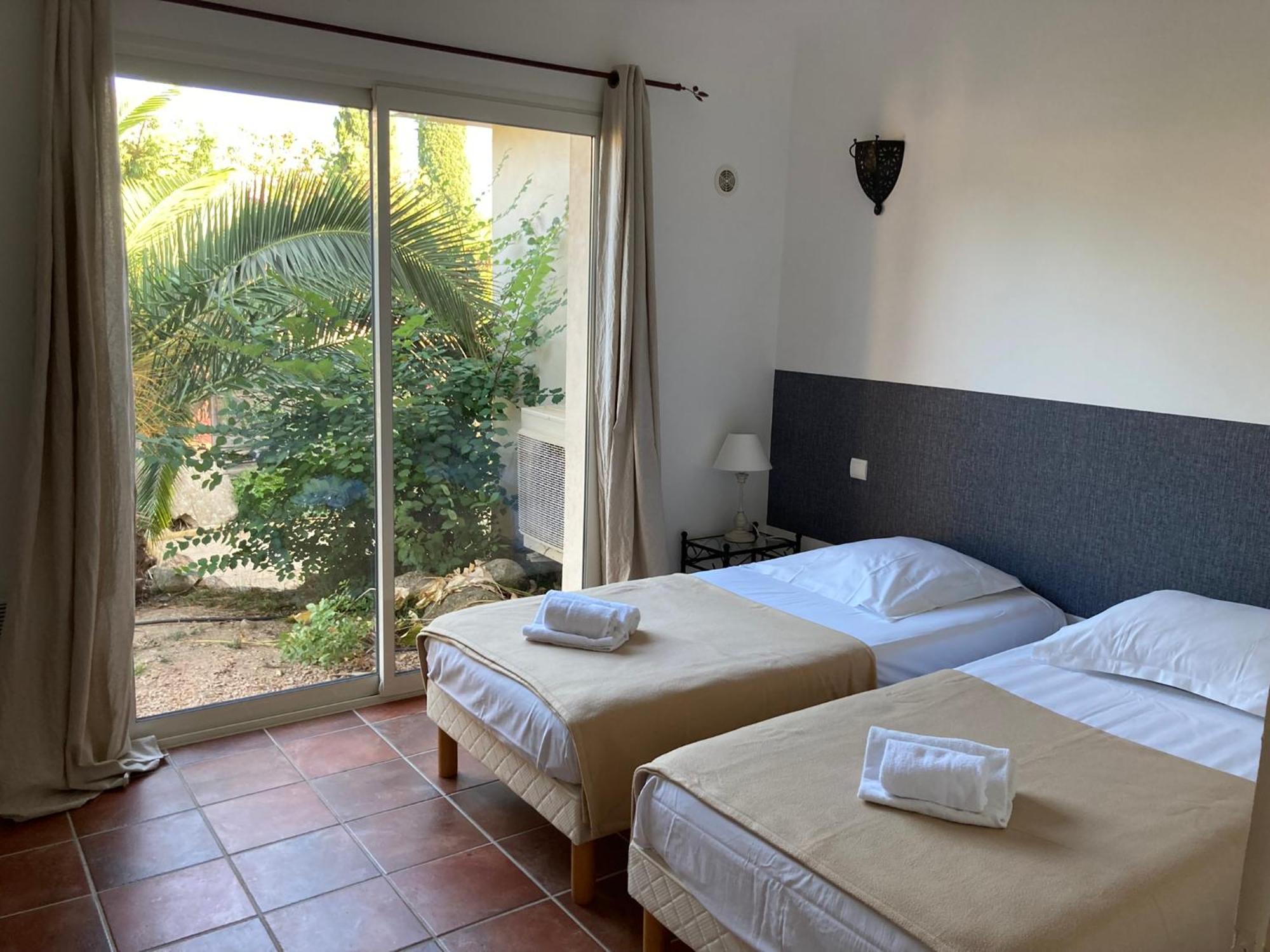 Villas Cala Corsa - 3 Et 4 Chambres - Cala Rossa Porto-Vecchio - Villas Entierement Climatisees Avec Piscine Chauffee Partagee Et Piscines Privees - Internet Gratuit ภายนอก รูปภาพ